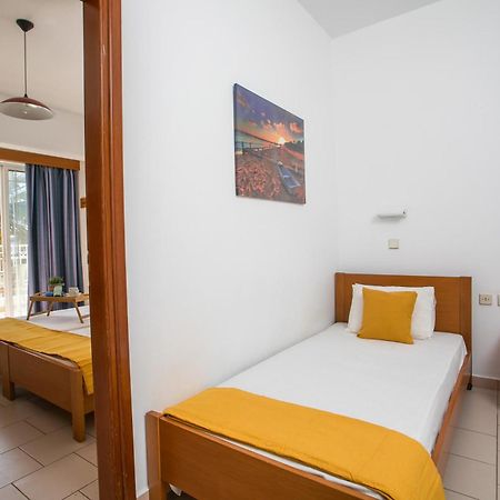 Lardos Sun View Apartments ภายนอก รูปภาพ